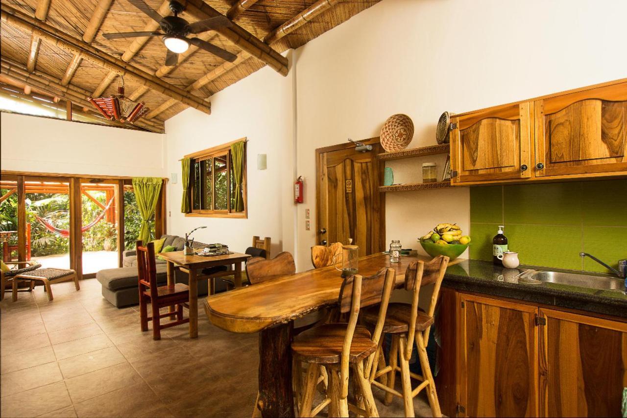 Itchimbia Garden Ayampe Montana Y Mar Villa Exterior photo