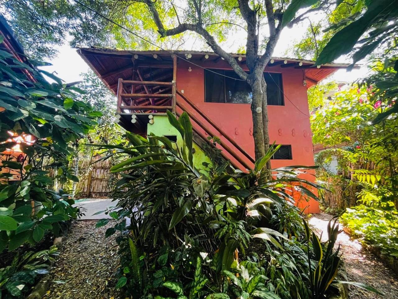 Itchimbia Garden Ayampe Montana Y Mar Villa Exterior photo